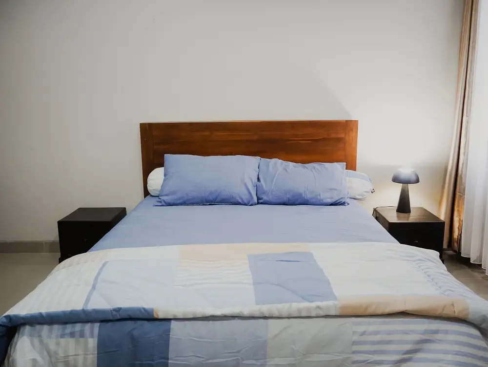 Bed detail