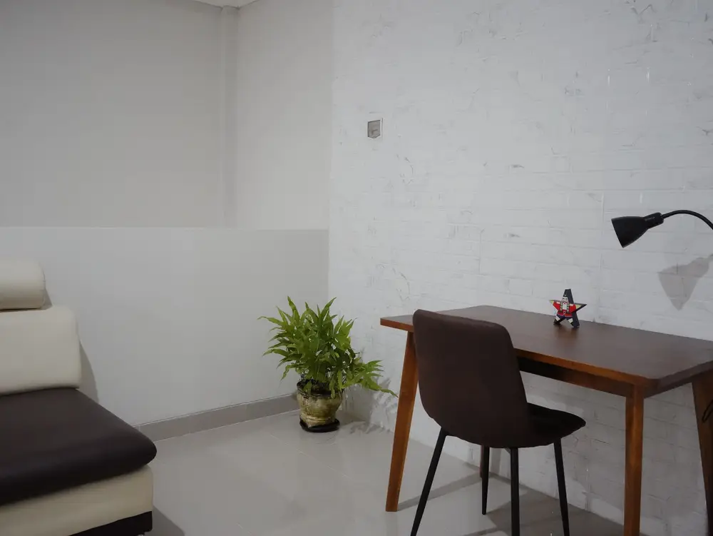 Quiet corner desk